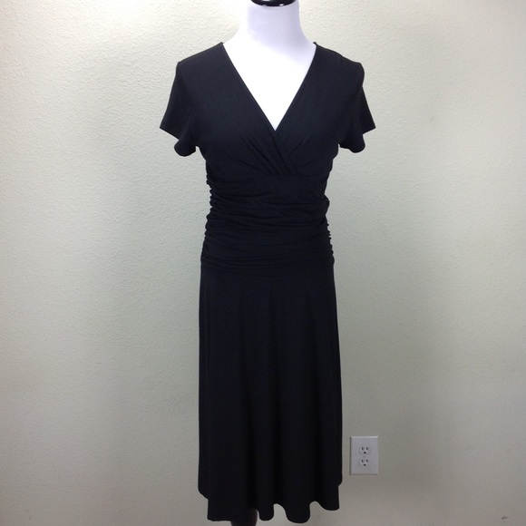 Harold's Dresses & Skirts - NWT Harold's Black Short Sleeve A-Line Dress